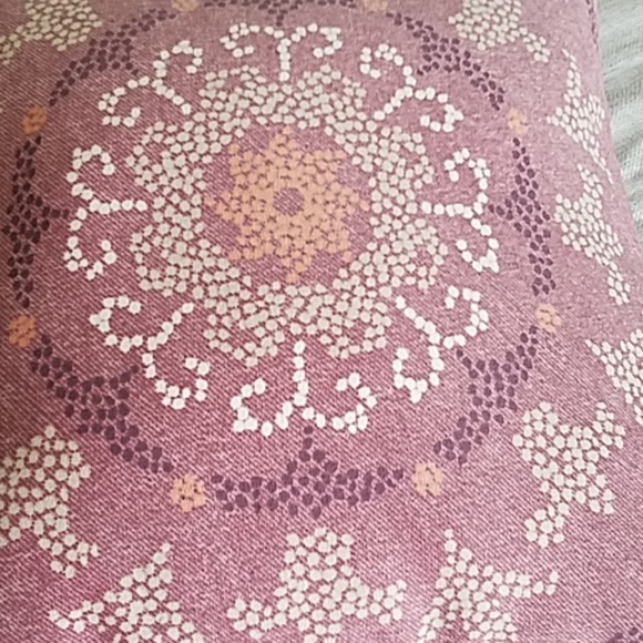 HOME Set of 3 Throw Piillows - Picture 2 of 8